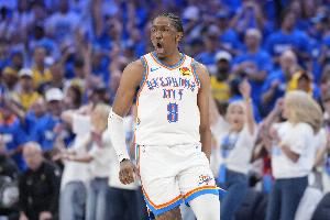 杰伦威24-25赛季至少1400分100断&联盟第四人 比肩SGA约基奇哈登