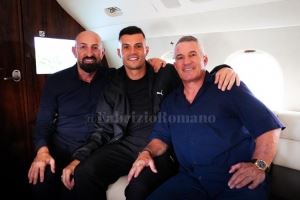 罗马诺：扎卡已抵达英格兰，今日接受桑德兰体检&将签约三年