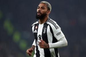 意媒：如果恰尔汗奥卢加盟费内巴切，国米有意道格拉斯-路易斯