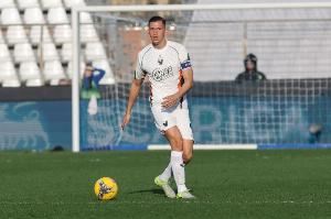 斯基拉：印尼归化伊泽斯加盟萨索洛，年薪110万欧+奖金