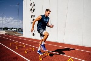 东契奇健身减肥？阿里纳斯：我看是打了一针见效的减肥药