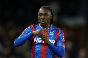 记者：热刺对埃泽加盟持乐观态度，准备支付与库杜斯类似转会费