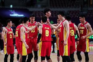 最多时领先15分！中国男篮憾负澳大利亚男篮 获得亚洲杯亚军