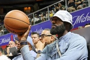 高管：除非前景完美否则老詹不会离开湖人 不想像乔丹去奇才那样