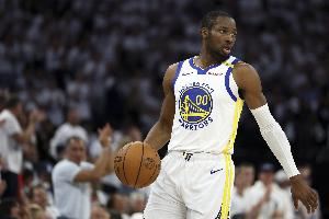 弄啥嘞？库明加上来4分钟被打13-0 个人2中0没得分+2次失误