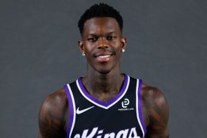 威少先发？队记：施罗德参加无对抗训练 能否参加揭幕战待定