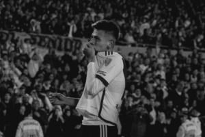 奥莱报:滕哈赫突然下课后,埃切维里在勒沃库森逐渐被边缘化