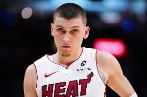 热火队记：希罗可能在下周二对阵独行侠的比赛中复出